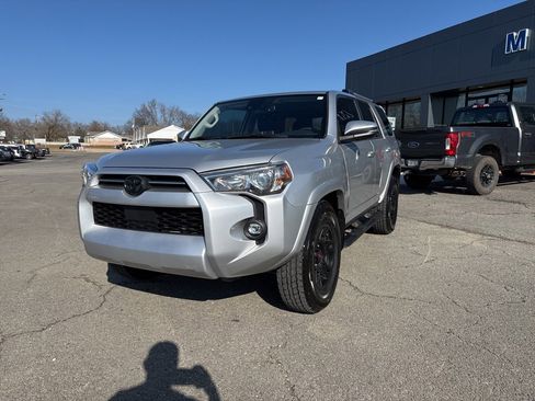Used 2021 Toyota 4Runner SR5 Premium w/ Moonroof Package image 2