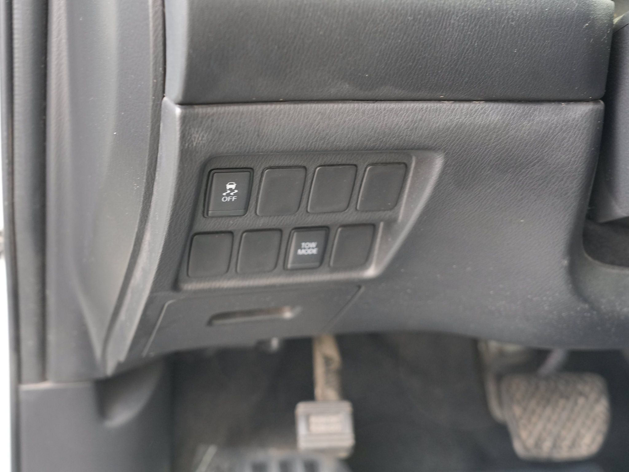 Used 2020 Nissan Pathfinder S AWD/4WD image 18