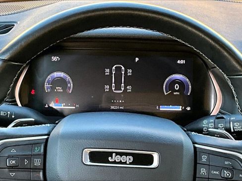 Used 2022 Jeep Grand Cherokee L Laredo w/ Luxury Tech Group I image 13