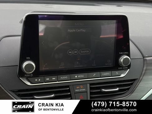 Used 2024 Nissan Altima 2.5 SV FWD image 15