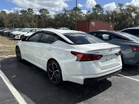 Certified 2023 Nissan Altima 2.5 SR w/ SR Premium Package image 5