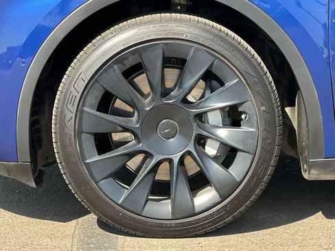 Used 2020 Tesla Model Y Long Range AWD/4WD image 28