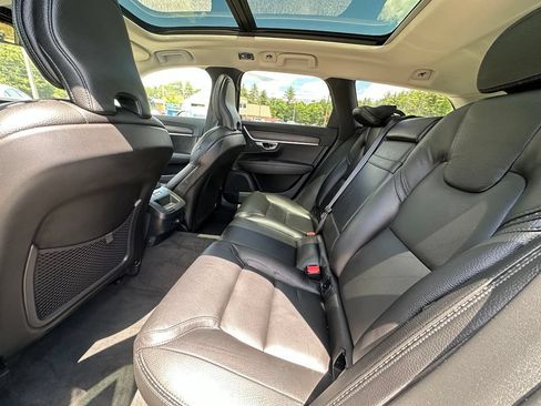 Used 2019 Volvo V90 T5 Cross Country AWD/4WD image 39