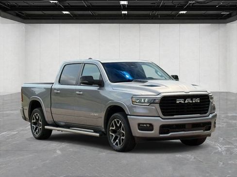 Used 2025 RAM 1500 Laramie w/ Sport Appearance Package AWD/4WD image 7