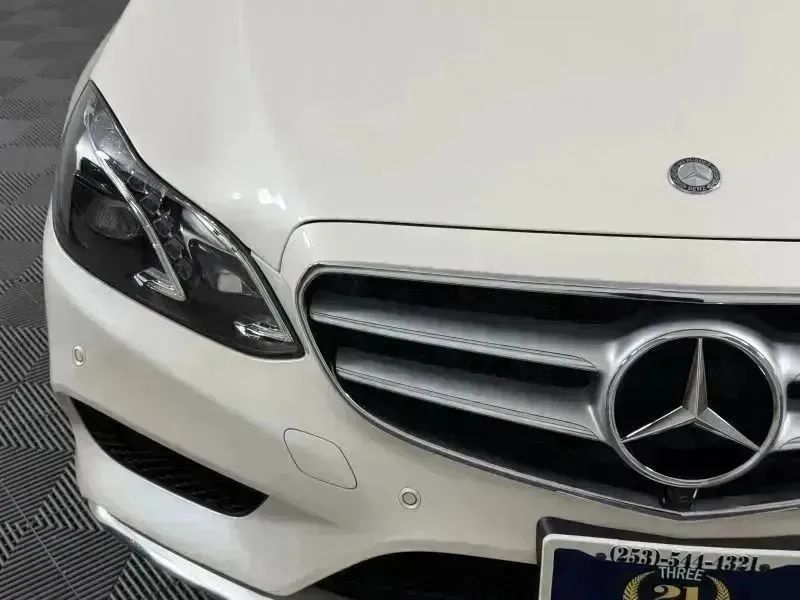 Used 2014 Mercedes-Benz E 250 BlueTEC 4MATIC Sedan image 5