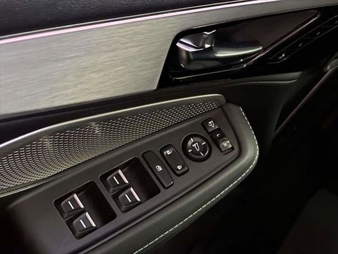 Used 2023 Acura MDX SH-AWD w/ Technology Package image 9