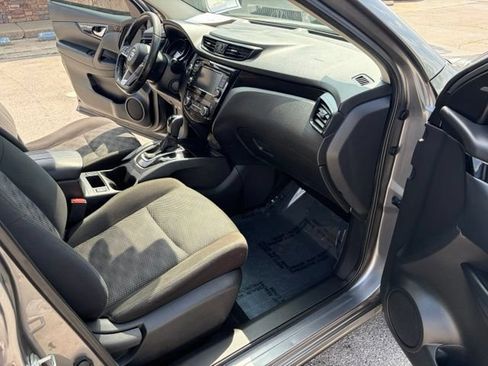Used 2021 Nissan Rogue Sport SV FWD image 34