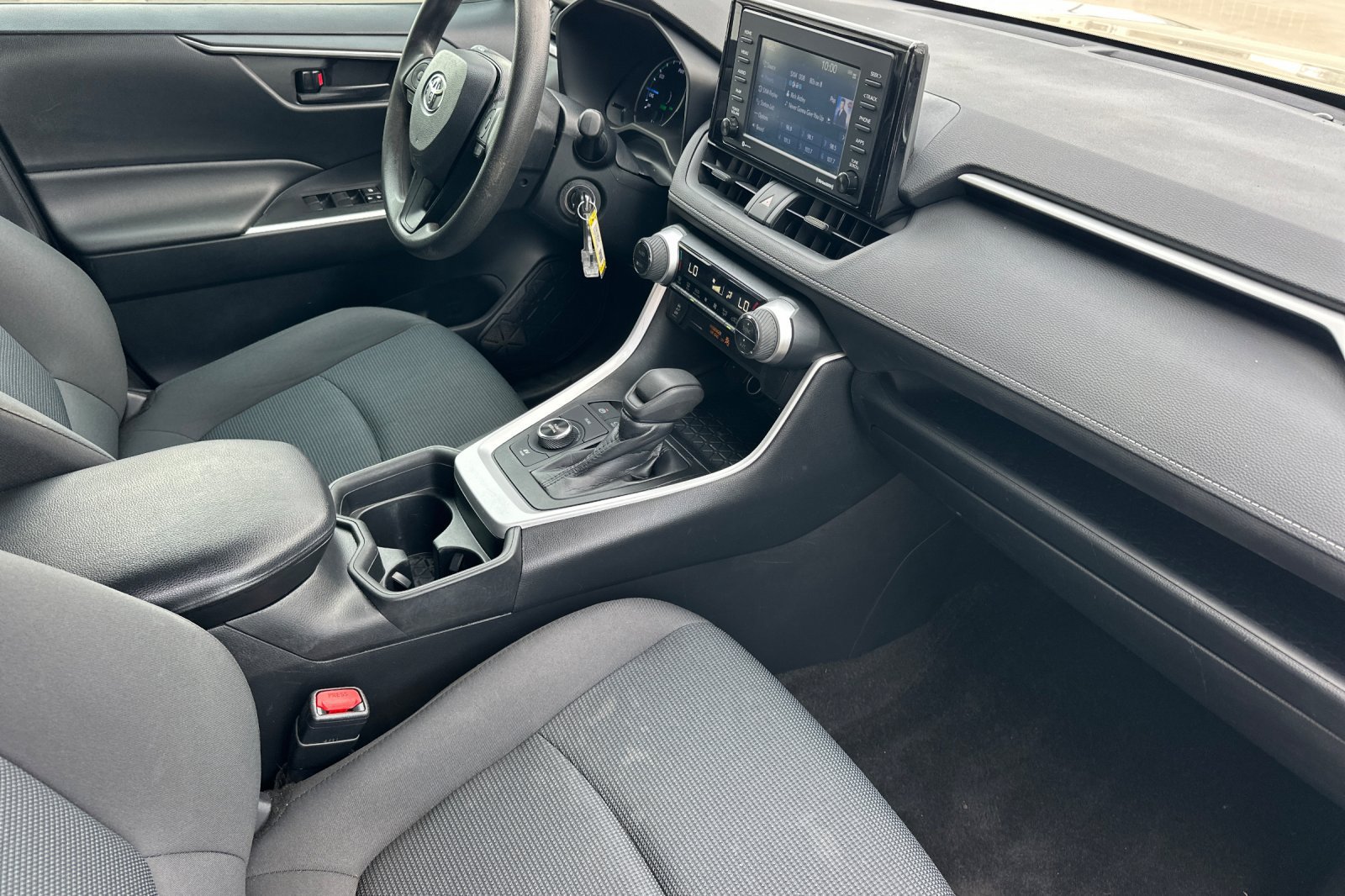 Certified 2021 Toyota RAV4 LE AWD/4WD image 16
