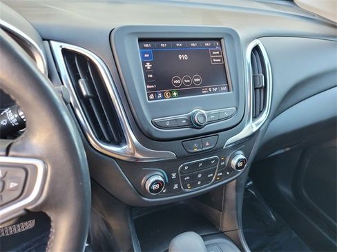 Used 2022 Chevrolet Equinox LT image 24
