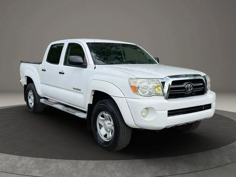 Used 2007 Toyota Tacoma PreRunner RWD image 3