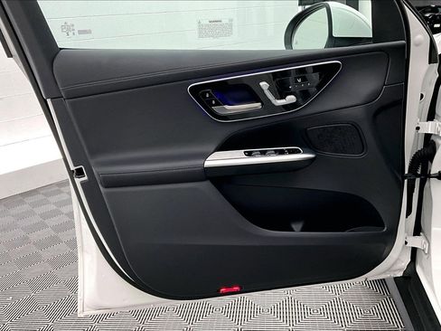 Certified 2023 Mercedes-Benz GLC 300 image 24