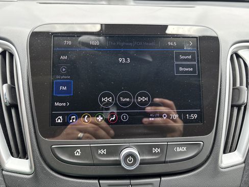Used 2025 Chevrolet Malibu LT FWD image 26