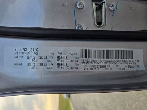 Used 2019 Jeep Cherokee Limited w/ Technology Group image 34