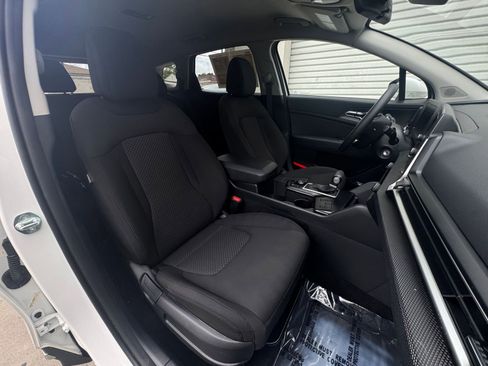 Used 2025 Kia Sportage LX FWD image 35