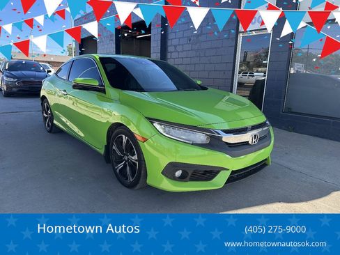 Used 2018 Honda Civic Touring image 1