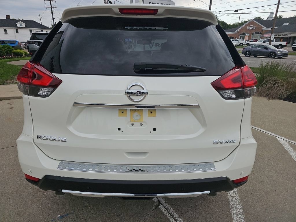 Used 2020 Nissan Rogue SV w/ Sun & Sound Touring Package AWD/4WD image 15