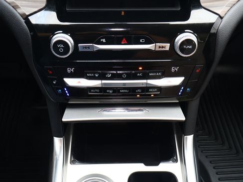 Used 2021 Ford Explorer Limited w/ Equipment Group 301A image 31