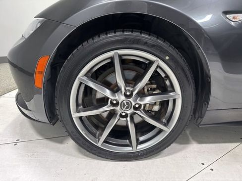 Used 2022 MAZDA MX-5 Miata RF Grand Touring RWD image 5