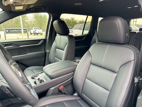 New 2026 GMC Acadia Elevation w/ Elevation Premium Package FWD image 8