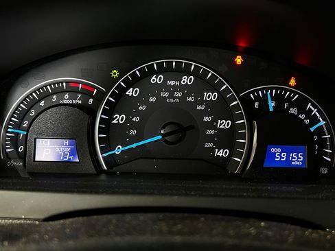 Used 2014 Toyota Camry LE image 10