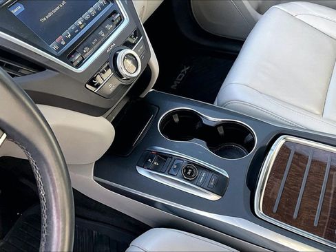 Used 2020 Acura MDX FWD image 18