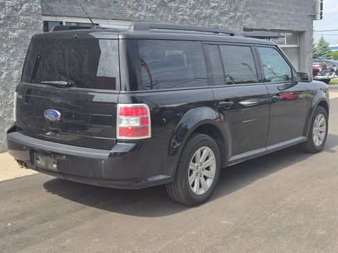 Used 2011 Ford Flex SE FWD image 3