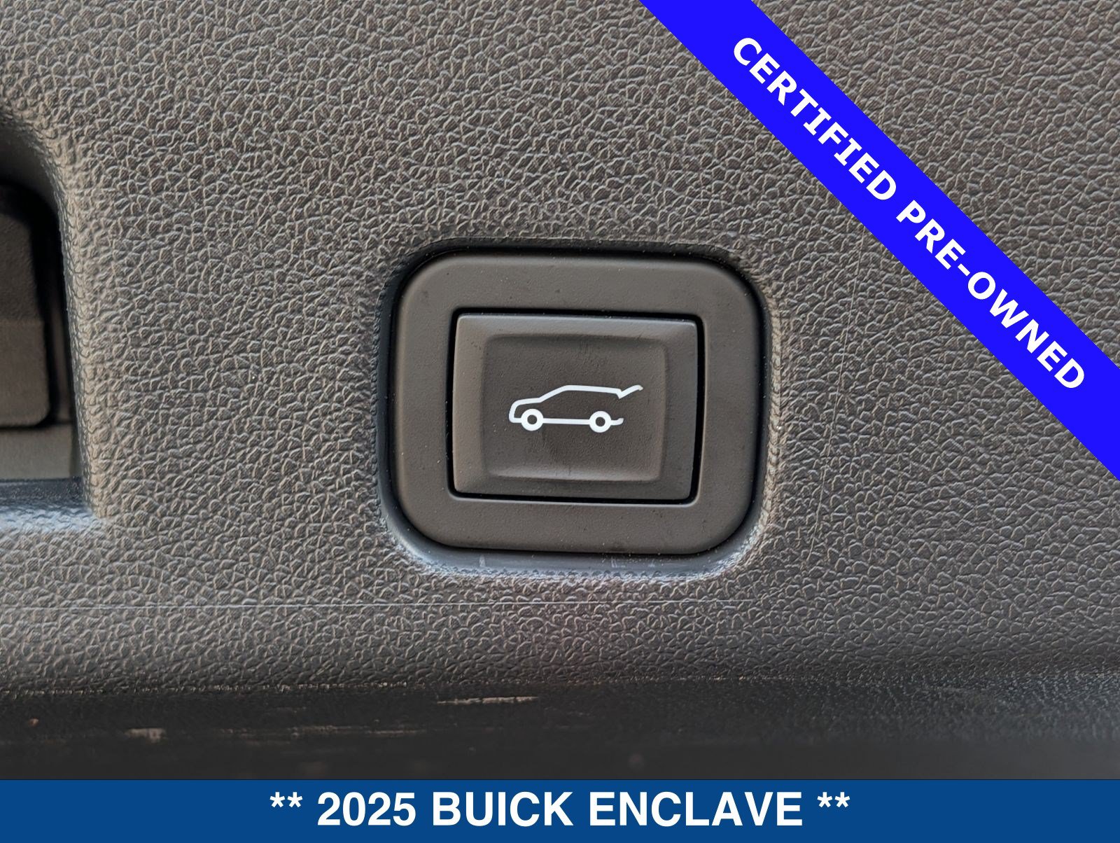 Used 2025 Buick Enclave Preferred FWD image 15