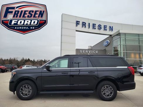 Used 2025 Ford Expedition Max Active AWD/4WD image 4
