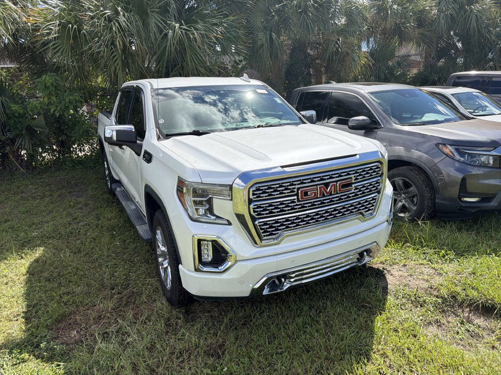 Used 2019 GMC Sierra 1500 Denali w/ Driver Alert Package II AWD/4WD image 2