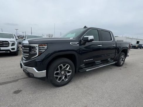 New 2026 GMC Sierra 1500 SLT w/ SLT Premium Package image 4