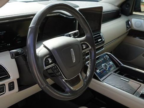 Used 2019 Lincoln Navigator L Reserve image 20