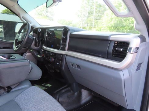 Used 2025 Ford F250 XLT w/ Black Appearance Package AWD/4WD image 47