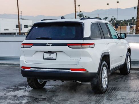 New 2025 Jeep Grand Cherokee Laredo X w/ Luxury Tech Group I image 9