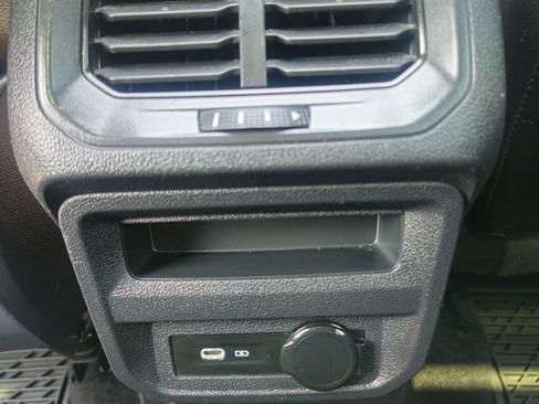 Used 2022 Volkswagen Tiguan SE R-Line AWD/4WD image 25