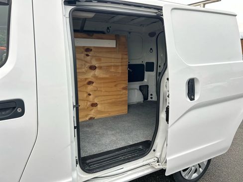 Used 2021 Nissan NV200 SV image 13