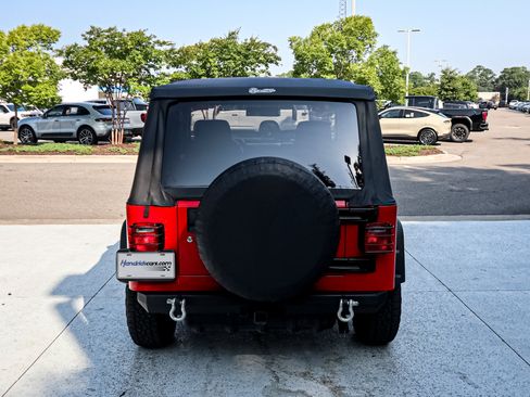 Used 2006 Jeep Wrangler X w/ Tire & Wheel Group (Ecco) AWD/4WD image 9