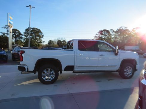 New 2026 Chevrolet Silverado 2500 High Country w/ High Country Premium Package image 6