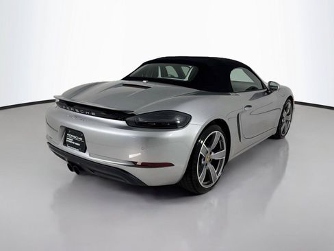 Used 2024 Porsche 718 Boxster RWD image 28