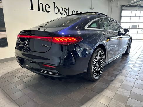 Used 2022 Mercedes-Benz EQS 580 4MATIC Sedan image 4
