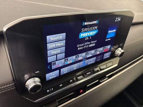 Used 2024 Mitsubishi Outlander SE image 25