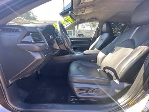 Used 2023 Toyota Camry XSE FWD image 14