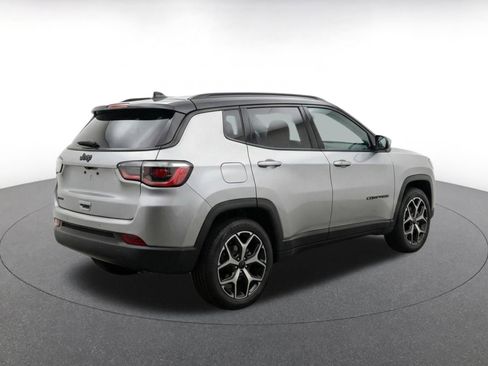 Used 2025 Jeep Compass Limited AWD/4WD image 9