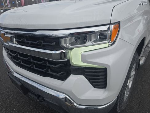 Used 2022 Chevrolet Silverado 1500 LT image 11