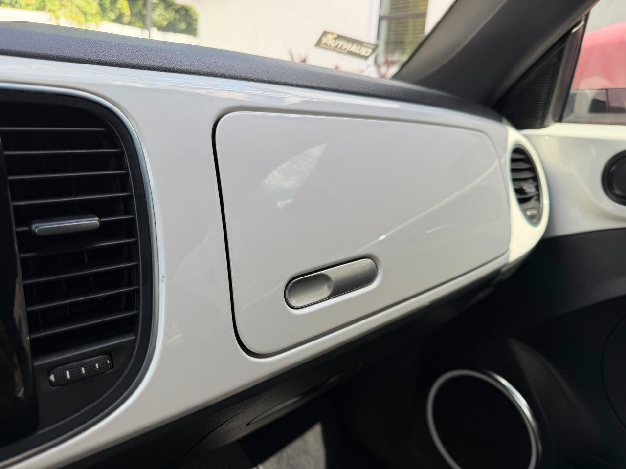 Used 2013 Volkswagen Beetle 2.5 FWD image 31