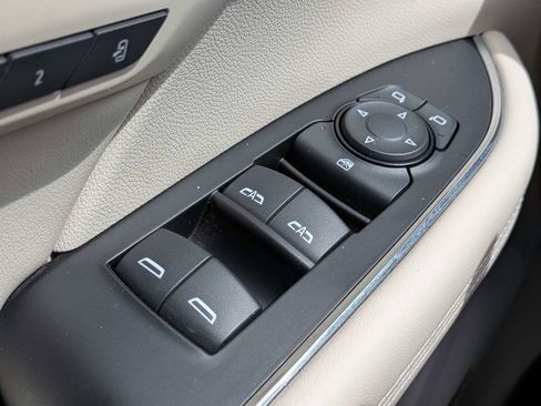 Used 2023 Buick Envision Avenir AWD/4WD image 26