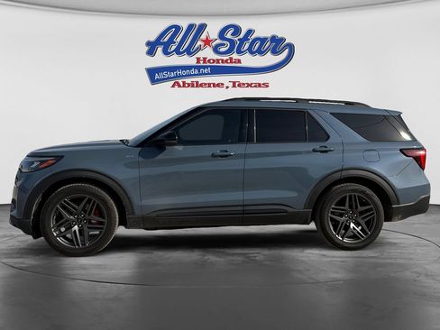 Used 2025 Ford Explorer ST-Line w/ Premium Package RWD image 8