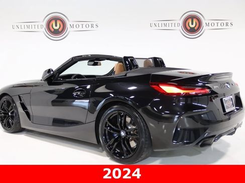 Used 2024 BMW Z4 M40i w/ Premium Package image 4