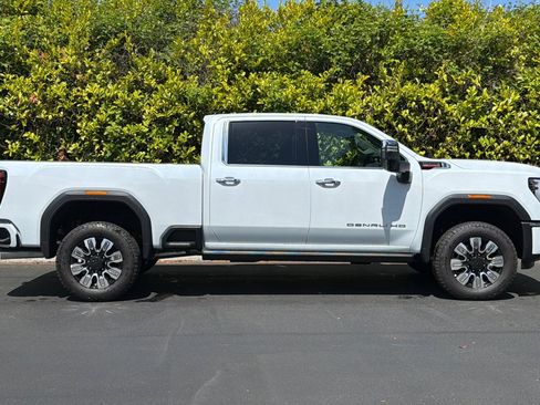 New 2026 GMC Sierra 3500 Denali w/ Denali Reserve Package AWD/4WD image 3
