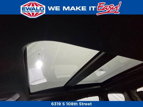 New 2026 Chrysler Pacifica Limited w/ S Appearance Package image 11