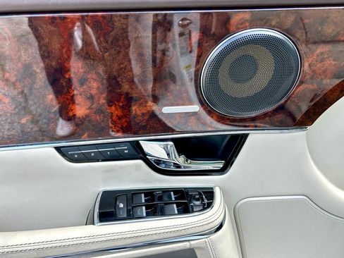 Used 2012 Jaguar XJ L Supercharged image 9